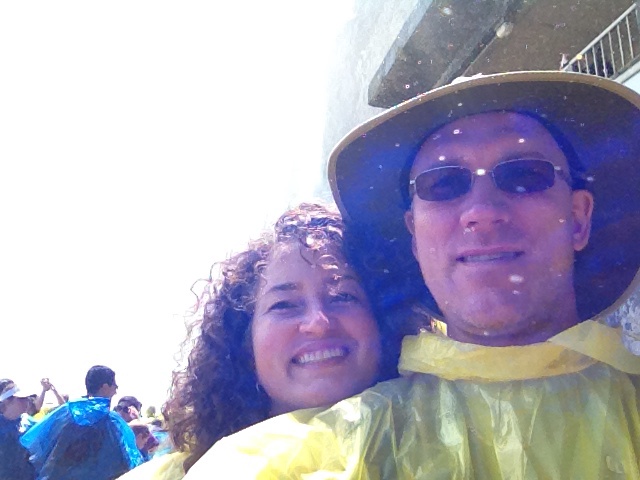 2014/05(May)/Niagara-Falls/640x480_2014-05-24-Niagra-Falls-107-Travis-Suzi.JPG