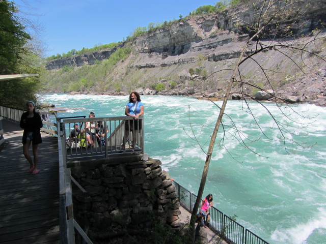 2014/05(May)/Niagara-Falls/640x480_2014-05-25-Niagra-Falls-10-Suzi.JPG
