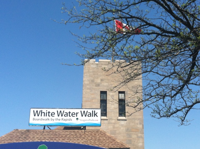 2014/05(May)/Niagara-Falls/640x480_2014-05-27-Niagra-Falls-07.JPG