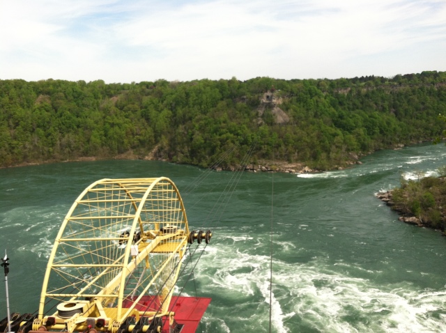 2014/05(May)/Niagara-Falls/640x480_2014-05-28-Niagra-Falls-01.JPG
