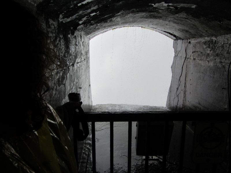 2014/05(May)/Niagara-Falls/800x600_2014-05-24-Niagra-Falls-081-Suzi.JPG