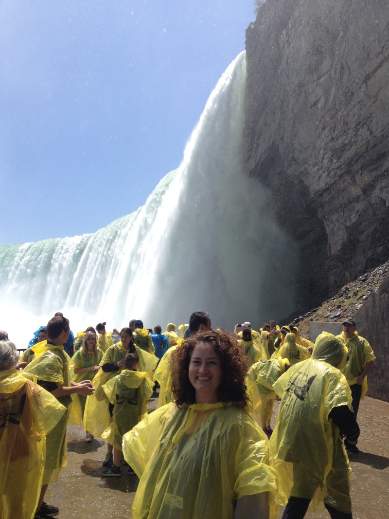 2014/05(May)/Niagara-Falls/800x600_2014-05-24-Niagra-Falls-109-Suzi.JPG