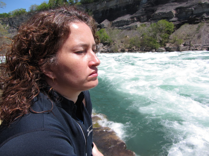 2014/05(May)/Niagara-Falls/800x600_2014-05-25-Niagra-Falls-05-Suzi.JPG