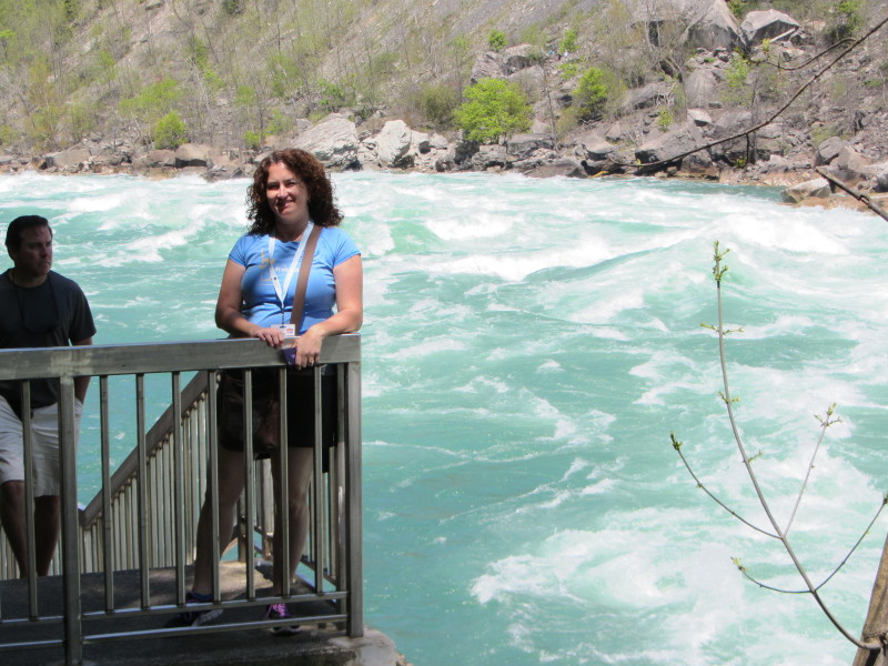 2014-05-25-Niagra-Falls-11-Suzi.JPG