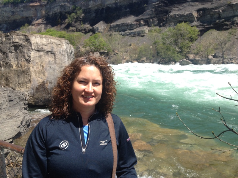 2014/05(May)/Niagara-Falls/800x600_2014-05-25-Niagra-Falls-16-Suzi.JPG