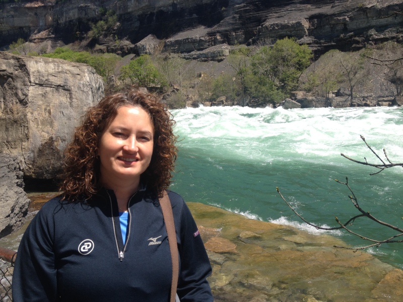 2014/05(May)/Niagara-Falls/800x600_2014-05-25-Niagra-Falls-17-Suzi.JPG