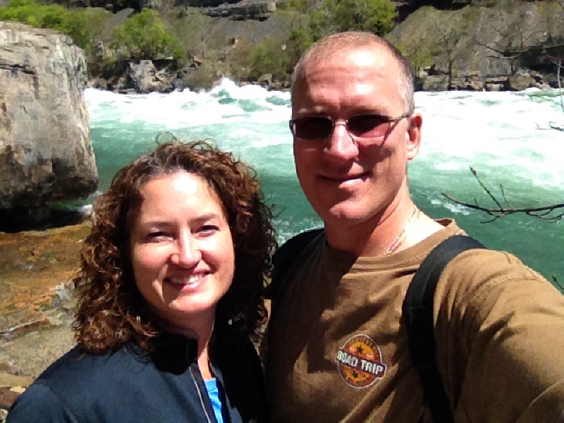 2014/05(May)/Niagara-Falls/800x600_2014-05-25-Niagra-Falls-20-Suzi-Travis.JPG