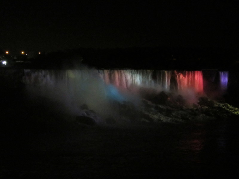 2014/05(May)/Niagara-Falls/800x600_2014-05-25-Niagra-Falls-57.JPG