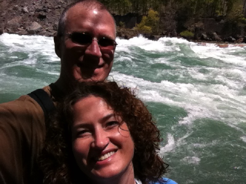 2014/05(May)/Niagara-Falls/800x600_2014-05-27-Niagra-Falls-23-Travis-Suzi.JPG