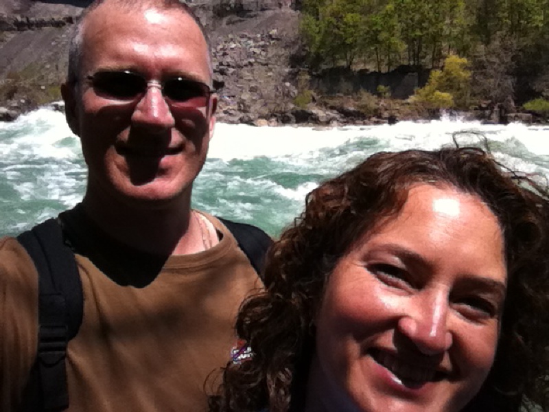 2014/05(May)/Niagara-Falls/800x600_2014-05-27-Niagra-Falls-24-Travis-Suzi.JPG