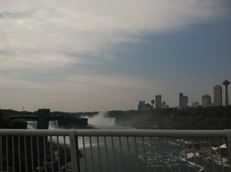 2014/05(May)/Niagara-Falls/800x600_2014-05-29-Niagra-Falls-05.JPG