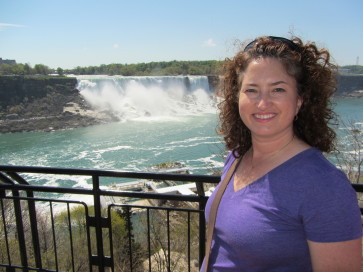 2014-05-24-Niagra-Falls-017-Suzi.JPG
