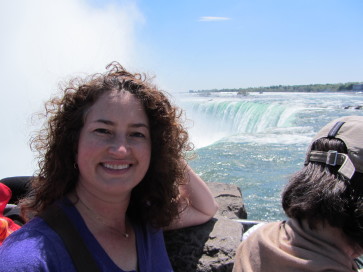 2014-05-24-Niagra-Falls-024-Suzi.JPG