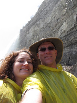 2014-05-24-Niagra-Falls-061-Travis-Suzi.JPG