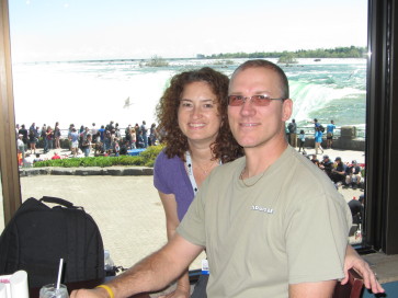 2014-05-24-Niagra-Falls-101-Suzi-Travis-GOOD.JPG