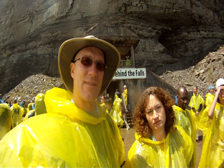 2014-05-24-Niagra-Falls-Video-1.png