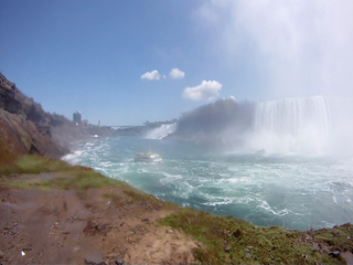 2014-05-24-Niagra-Falls-Video-2.png