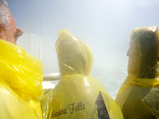 2014-05-24-Niagra-Falls-Video-6.png