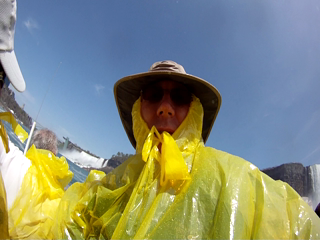 2014-05-24-Niagra-Falls-Video-7.png