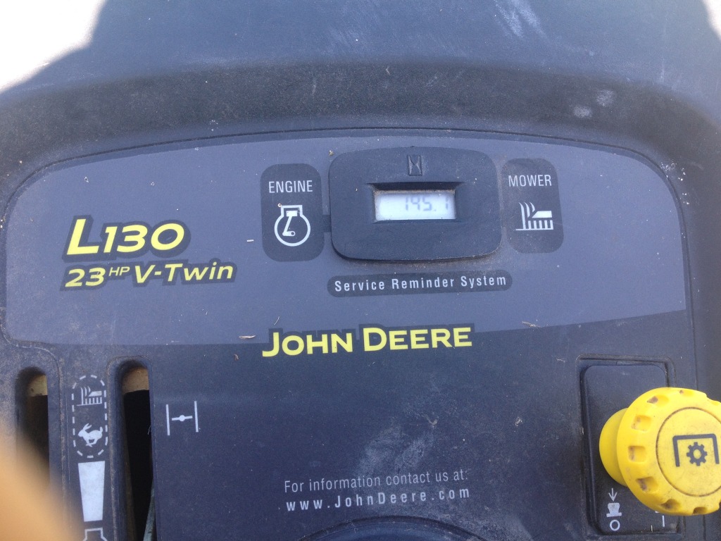 2014/05(May)/Sold-Items/1024x768_2014-05-04-JohnDeere-L130-Mower-08.JPG