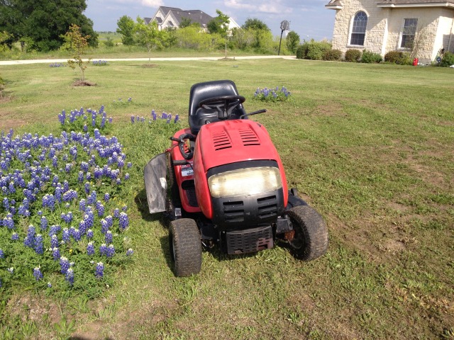 2014/05(May)/Sold-Items/640x480_2014-04-18-Troy-Bilt-mower-03.JPG