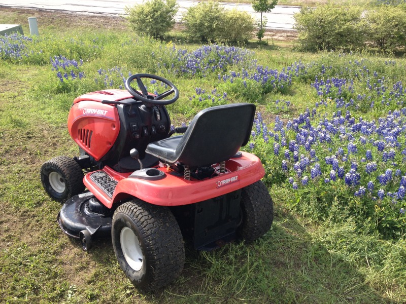 2014/05(May)/Sold-Items/800x600_2014-04-18-Troy-Bilt-mower-02.JPG