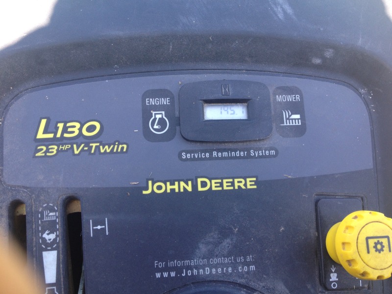 2014/05(May)/Sold-Items/800x600_2014-05-04-JohnDeere-L130-Mower-08.JPG