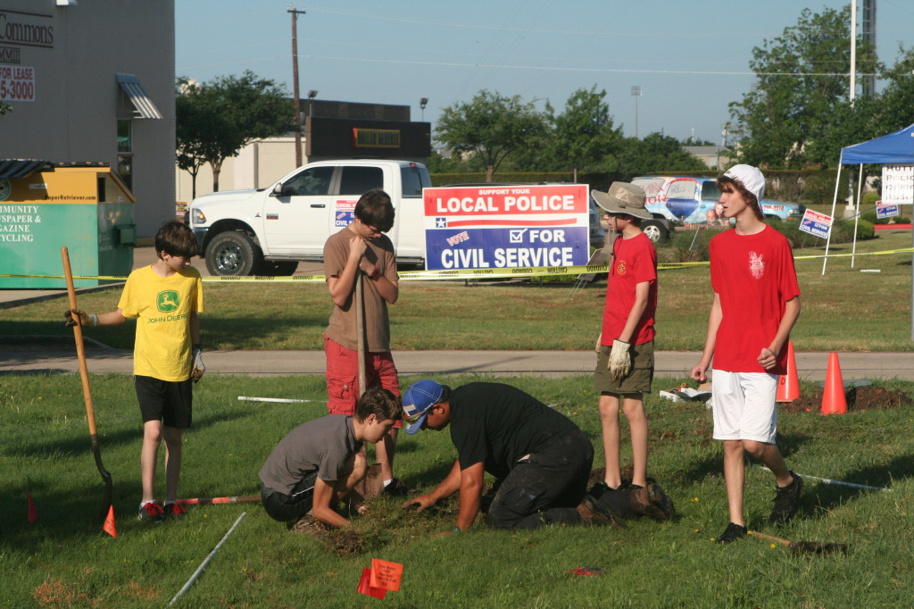 2014/05(May)/Troop214-Chance-Eagle-Project/1024x768_2014-05-10-Chance-Eagle-Project-027-Dax-Kylan-Cade-Tony-Tyler.JPG