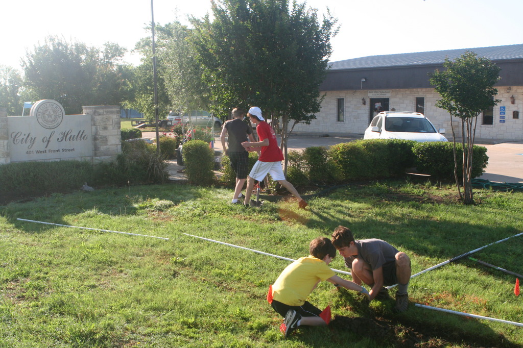 2014/05(May)/Troop214-Chance-Eagle-Project/1024x768_2014-05-10-Chance-Eagle-Project-037-Dax-Cade.JPG