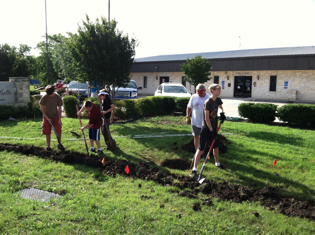 2014/05(May)/Troop214-Chance-Eagle-Project/1024x768_2014-05-10-Chance-Eagle-Project-074-Klyan-Zach-Jack-Jim-Max.JPG