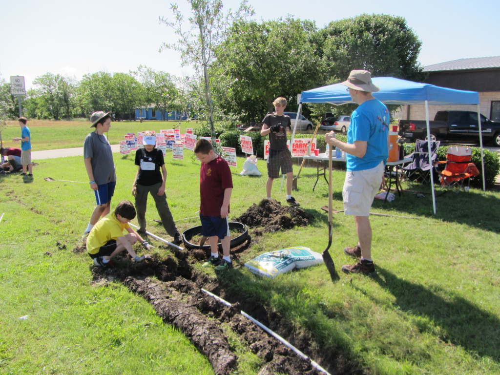 2014/05(May)/Troop214-Chance-Eagle-Project/1024x768_2014-05-10-Chance-Eagle-Project-076-Case-Dax-Jack-Zach-Max-Matt.JPG