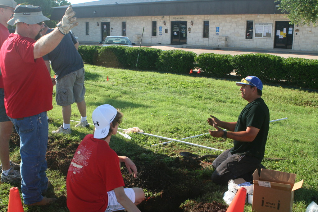 2014/05(May)/Troop214-Chance-Eagle-Project/1024x768_2014-05-10-Chance-Eagle-Project-084-Scot-Tony.JPG