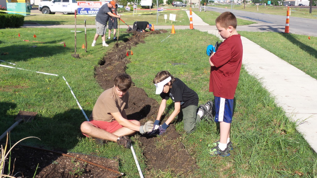 2014/05(May)/Troop214-Chance-Eagle-Project/1024x768_2014-05-10-Chance-Eagle-Project-107-Kylan-Jack-Zach.jpg