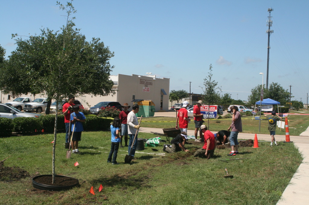 2014/05(May)/Troop214-Chance-Eagle-Project/1024x768_2014-05-10-Chance-Eagle-Project-115-NathanB-Jack-Nathan-Travis-Terrie-Tony.JPG