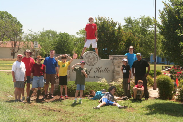 2014/05(May)/Troop214-Chance-Eagle-Project/640x480_2014-05-10-Chance-Eagle-Project-148-Jim-Travis-Sean-Josh-Case-Dax-Harrison-Tyler-Kyden-Matt-Jack-Tony-Zach.JPG