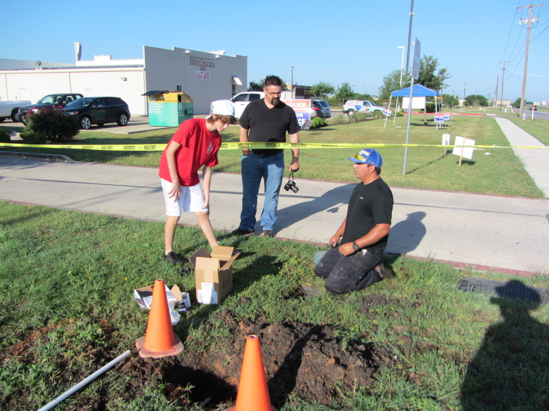 2014/05(May)/Troop214-Chance-Eagle-Project/800x600_2014-05-10-Chance-Eagle-Project-029-Tony.JPG