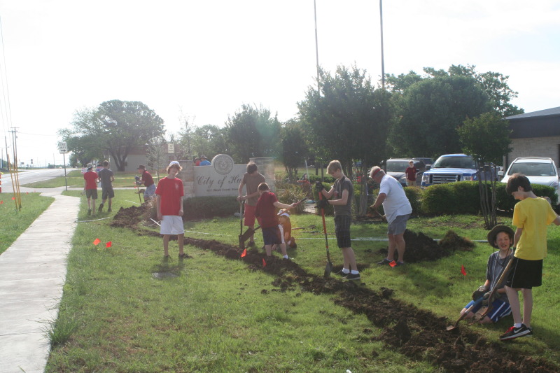 2014/05(May)/Troop214-Chance-Eagle-Project/800x600_2014-05-10-Chance-Eagle-Project-094-Kylan-Zach-Max-Jack-Jim-Case-Dax.JPG