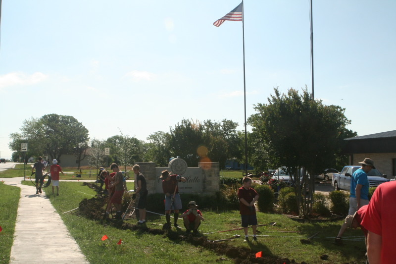 2014/05(May)/Troop214-Chance-Eagle-Project/800x600_2014-05-10-Chance-Eagle-Project-099-Kylan-Cade-Shea-Max-Sean-Tyler-Zach-Matt.JPG