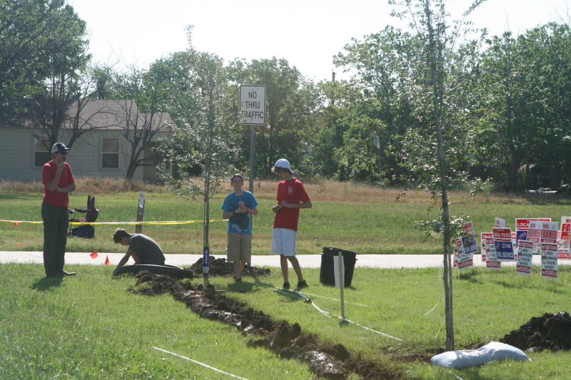 2014/05(May)/Troop214-Chance-Eagle-Project/800x600_2014-05-10-Chance-Eagle-Project-101-Nathan-Cade-Kyden.JPG