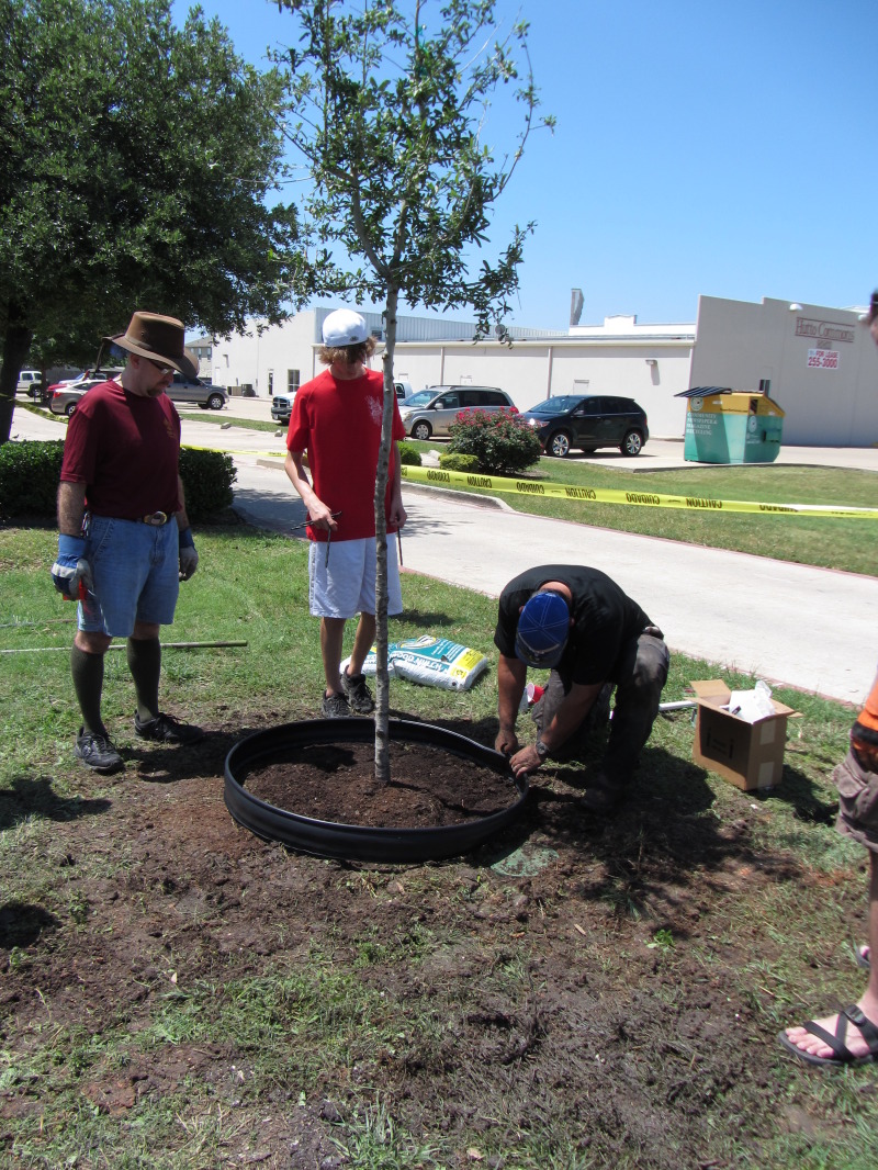 2014/05(May)/Troop214-Chance-Eagle-Project/800x600_2014-05-10-Chance-Eagle-Project-139-Sean-Tony.JPG