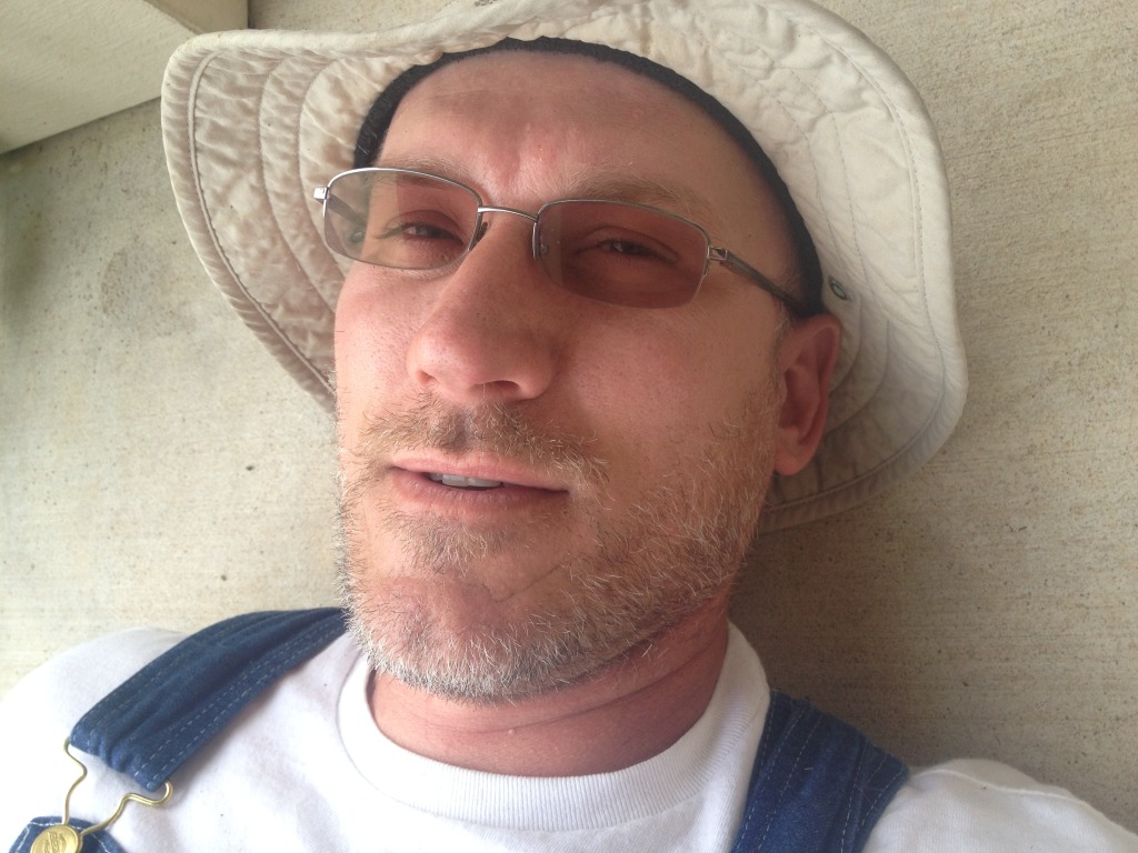 2014/07(July)/Bevo/1024x768_2014-06-21-21-Travis.JPG
