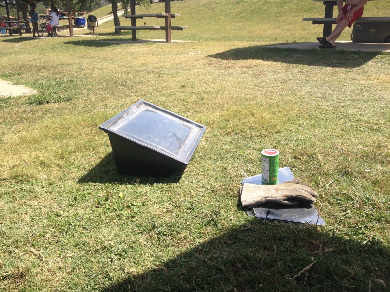2014/07(July)/Troop214-BLORA/800x600_2014-07-12-Troop214-BLORA-camping-1-solar-oven.JPG