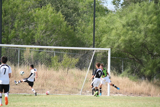 2014/08(August)/Soccer/640x480_2014-08-30-Chance-Soccer-111.JPG