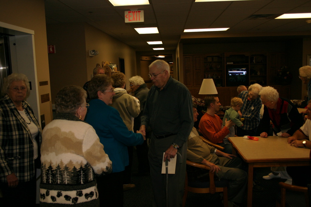 2014/Mary-Melvin/1024x768_2005-11-05-Melvin-90th-bday-001.JPG