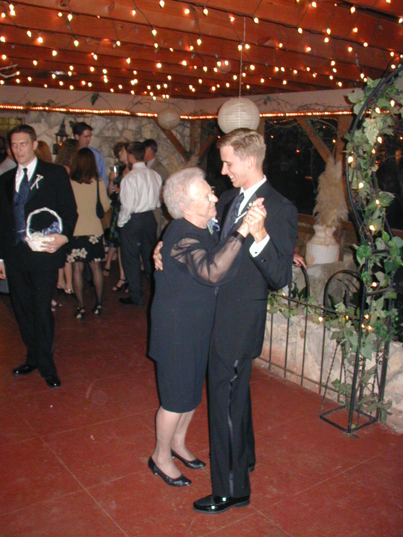 2014/Mary-Melvin/800x600_2002-10-13-134-Josh-Heather-Wedding-Mary-dancing.JPG