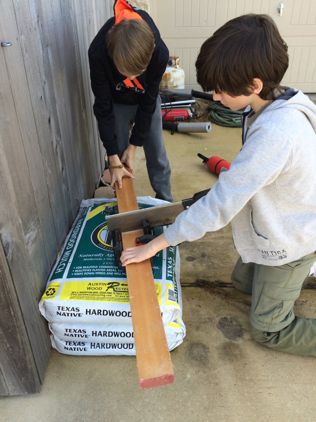 2015/01(January)/Misc/1024x768_2015-01-24-Math-Project-Catapult-Dax-Alex-1.JPG
