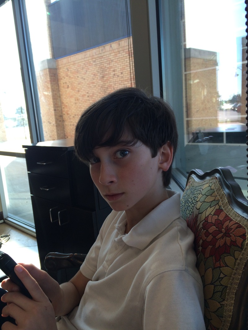 2015/02(February)/Misc/800x600_2015-02-10-Chance-Haircut-3-Dax.JPG