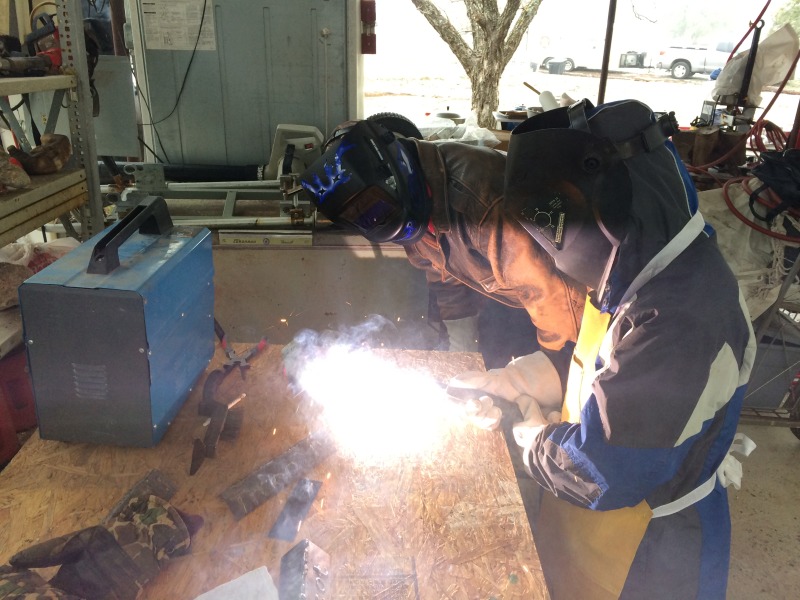 2015/02(February)/Troop214-Bluestem-with-Troop990/800x600_2015-02-28-Troop214-Troop990-Bluestem-87-welding-Travis-Jonathan.JPG