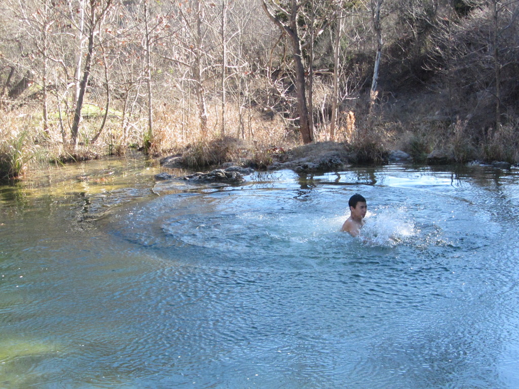 2015/02(February)/Troop214-Colorado-Bend-Philmont-prep/Pond-jump-sequences/1024x768_2015-02-07-Colorado-Bend-Philmont-Prep-pond-jumping-230-Sebastian.JPG