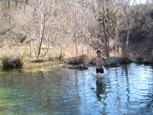 2015/02(February)/Troop214-Colorado-Bend-Philmont-prep/Pond-jump-sequences/640x480_2015-02-07-Colorado-Bend-Philmont-Prep-pond-jumping-207-Sebastian.JPG